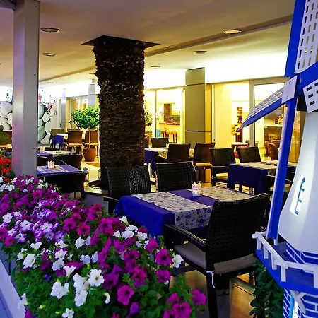 Отель Europe 3*