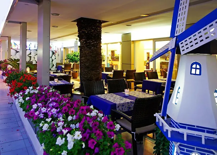 מלון Europe 3*
